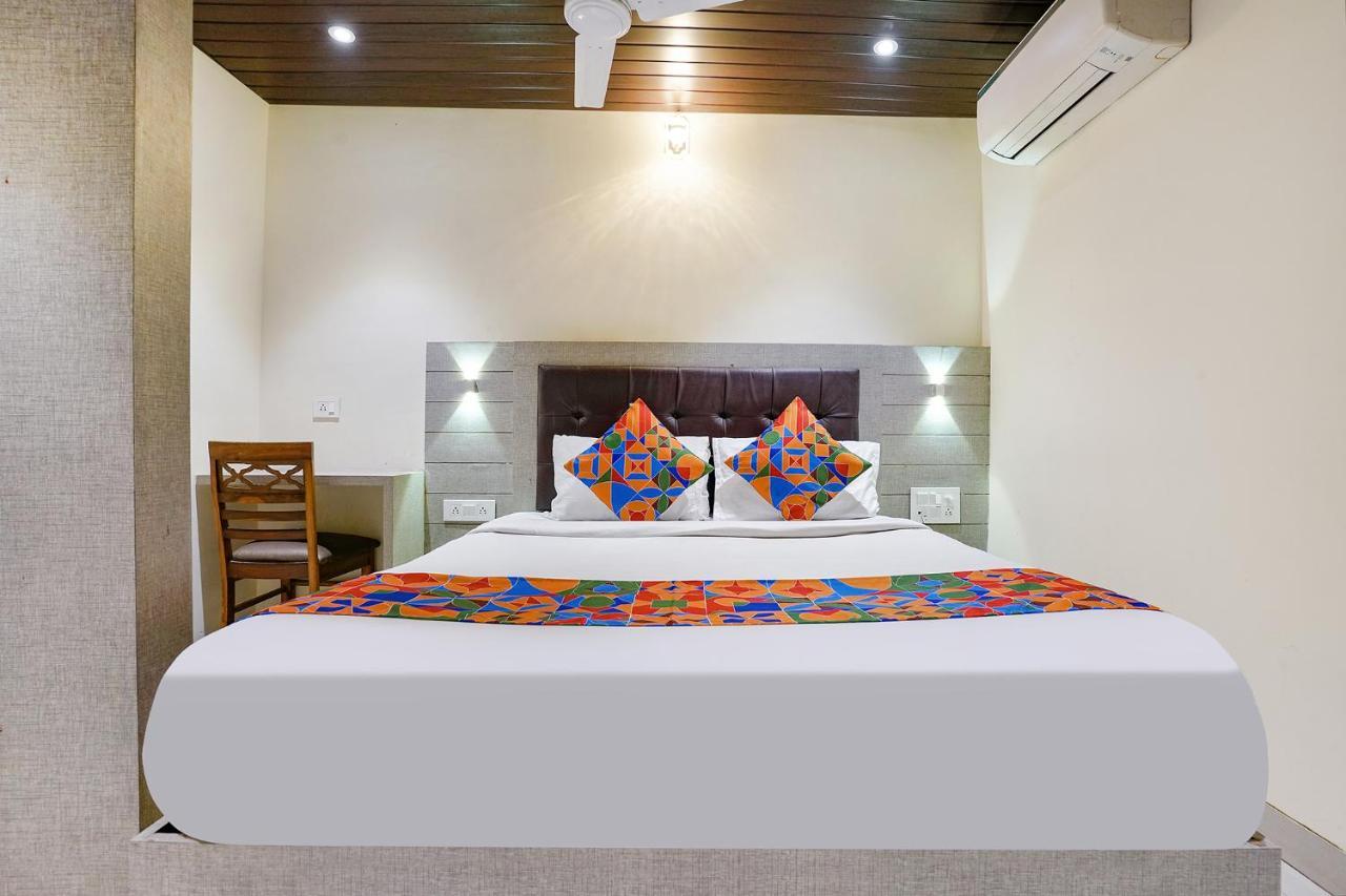 Fabhotel New Prince Palace Bombay Esterno foto