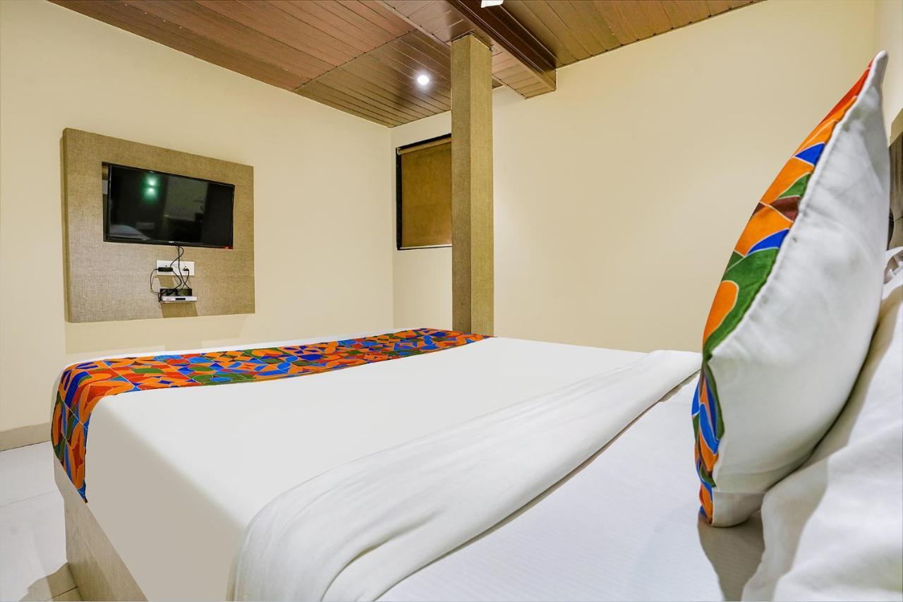 Fabhotel New Prince Palace Bombay Esterno foto