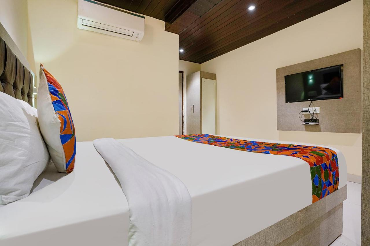 Fabhotel New Prince Palace Bombay Esterno foto